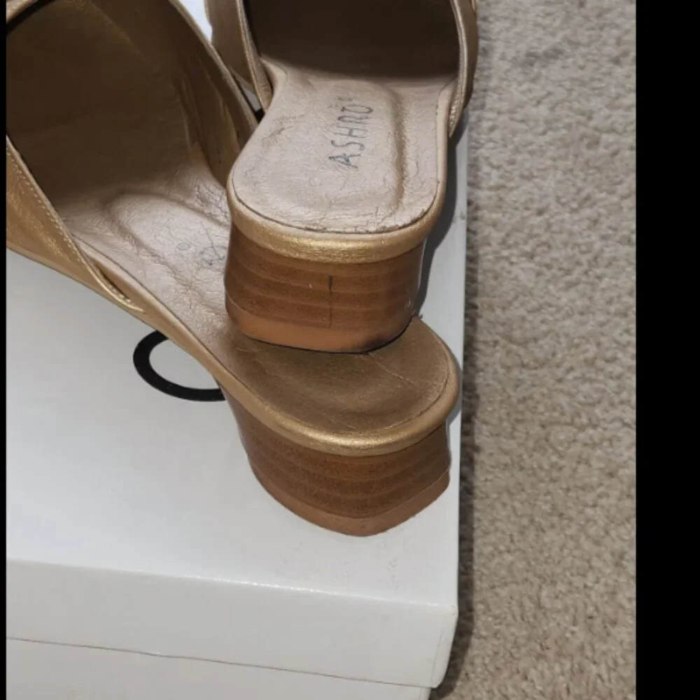 Gold Vintage Ashro Pleated Slip On Flats Size 8W - Picture 3 of 4